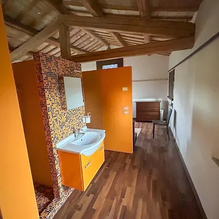 Splendida Villa Con Piscina E Sauna, Belvedere Ostrense Villa