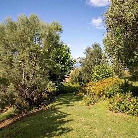 Splendida Villa Con Piscina E Sauna, Belvedere Ostrense Villa