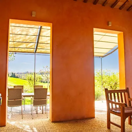 Splendida Villa Con Piscina E Sauna, Belvedere Ostrense Villa