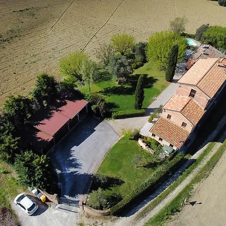 Splendida Villa Con Piscina E Sauna, Belvedere Ostrense