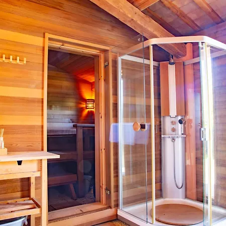Splendida Villa Con Piscina E Sauna, Belvedere Ostrense Villa *
