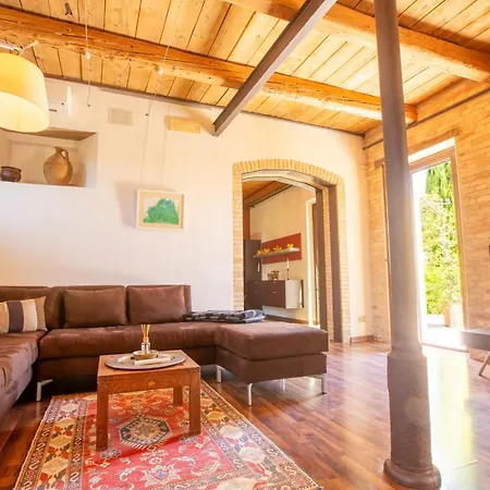 Splendida Villa Con Piscina E Sauna, Belvedere Ostrense Villa Belvedere Ostrense