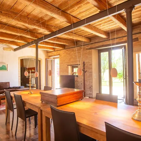 Villa Splendida Villa Con Piscina E Sauna, Belvedere Ostrense